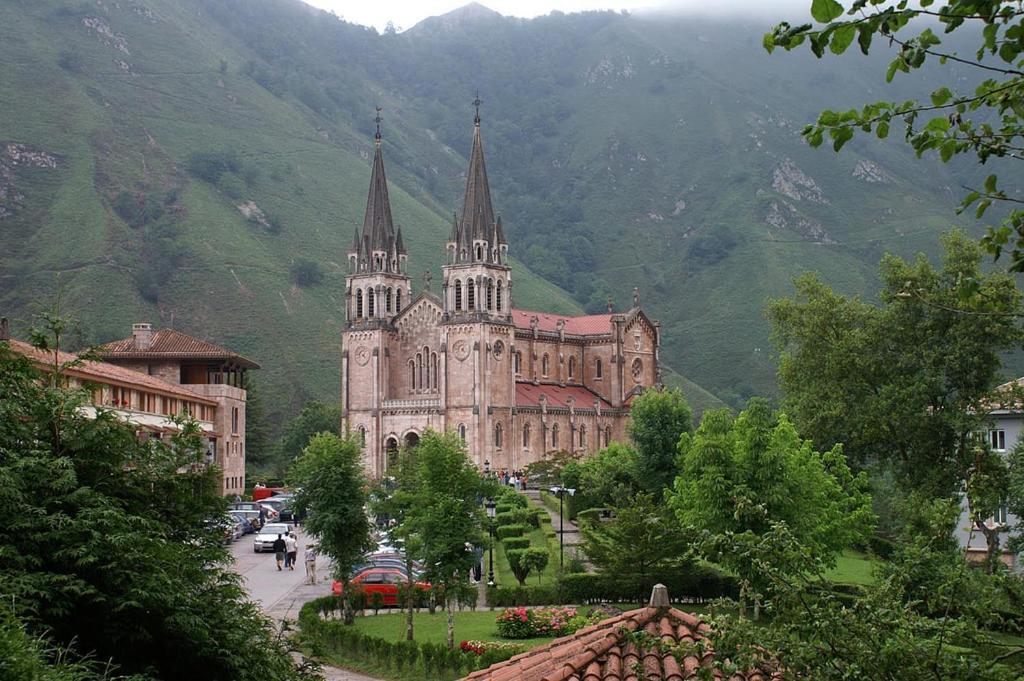 El Barredo Villa Onís Dış mekan fotoğraf